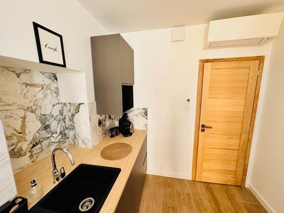 Les Appartements De Nana 4 - Studio Hypercentre, Rue Meynadier, Palais & Plage, Clim, Wifi Cannes Exteriér fotografie